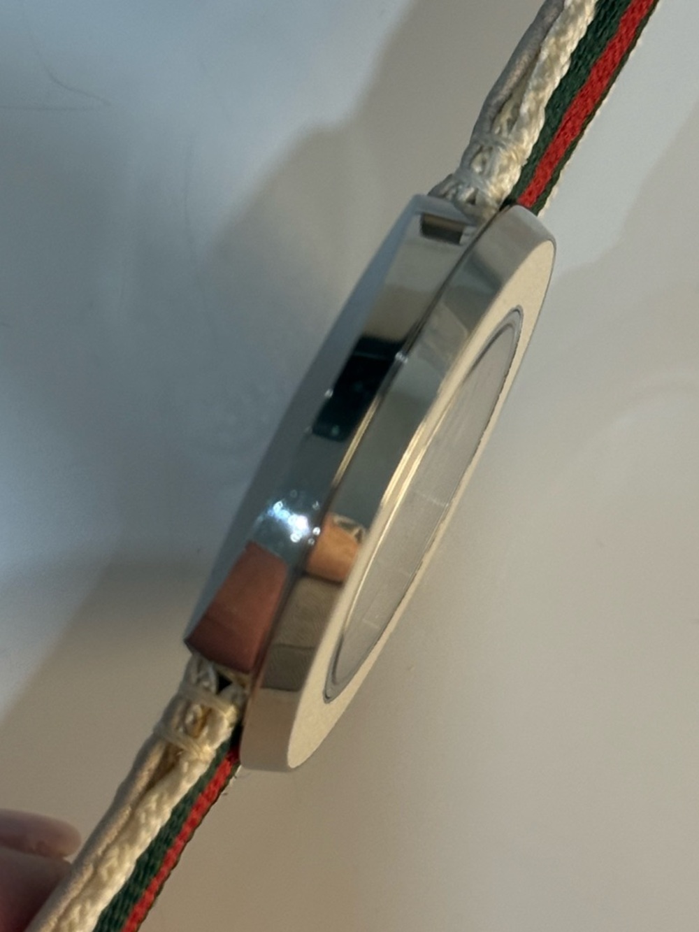 Gucci U-Play 35mm Watch YA129411 Green Red White Nylon Strap | Swiss Made - Picture 13 of 17